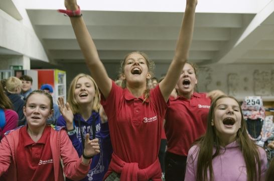Российское общество «Знание» приглашает школьников к участию в конкурсе «Детская школа наставничества»