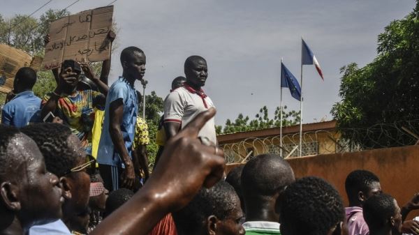 «Могут задействовать свои рычаги влияния»: эксперты — о политике Запада в отношении Нигера