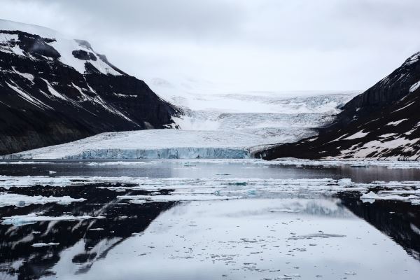 «Никто до этого не спускался под лёд»: начальник «Арктики-2007» — о первом погружении на дно Северного Ледовитого океана 4